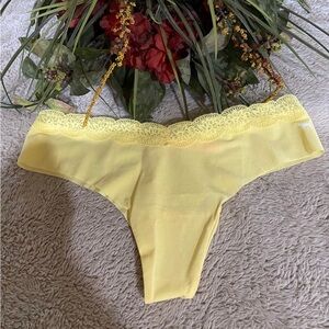 Victoria’s Secret Thong Size Large